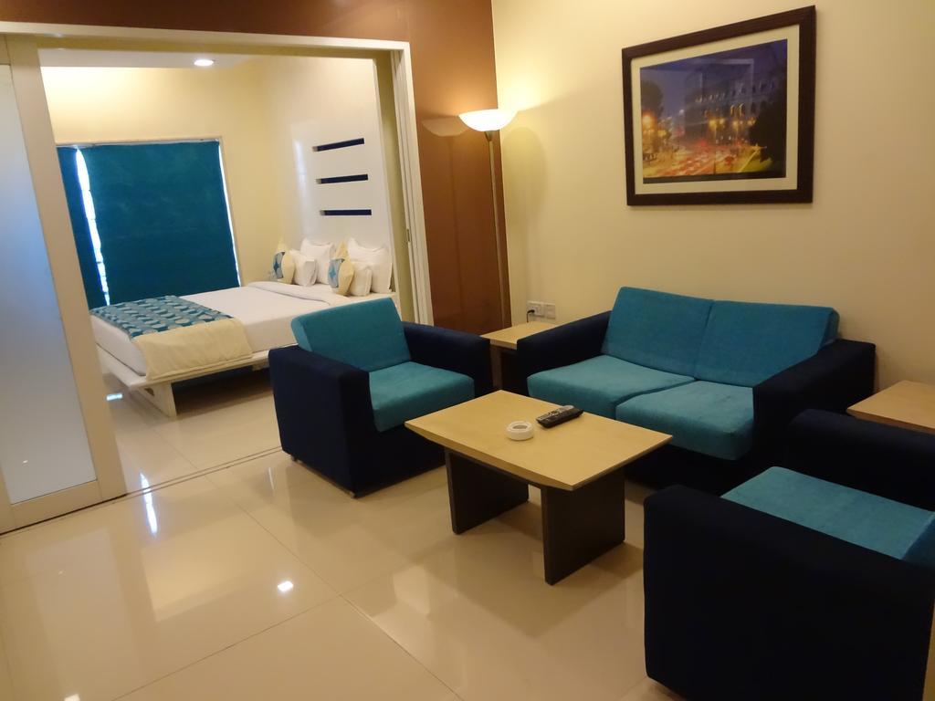 United 21 - Thane Habitación foto