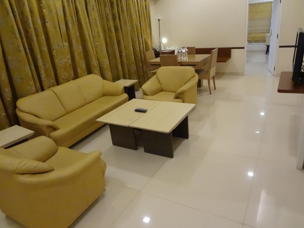 United 21 - Thane Habitación foto