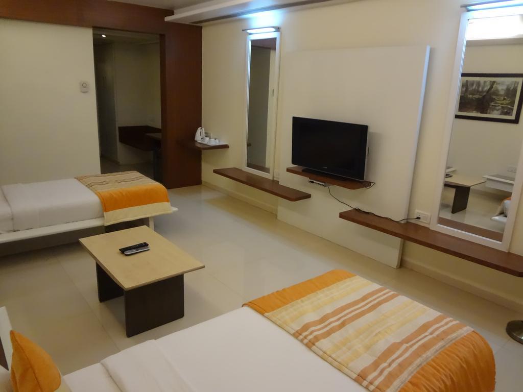United 21 - Thane Habitación foto