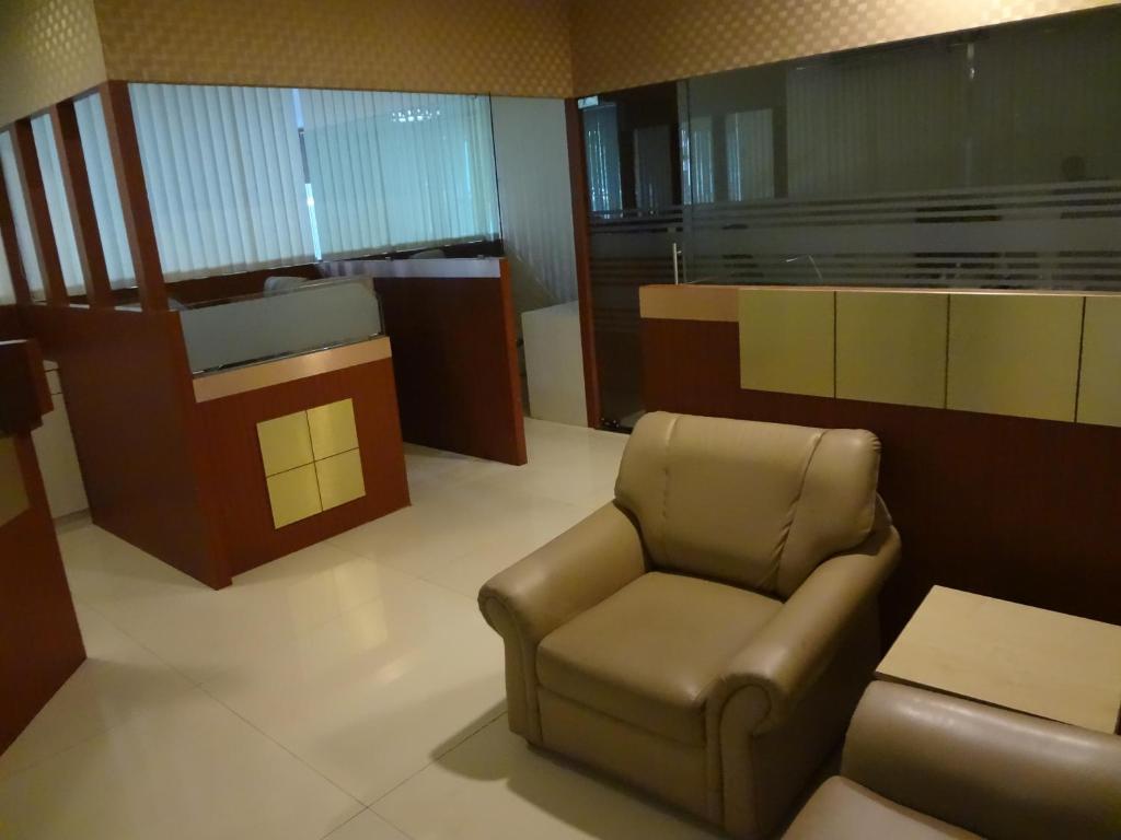 United 21 - Thane Exterior foto
